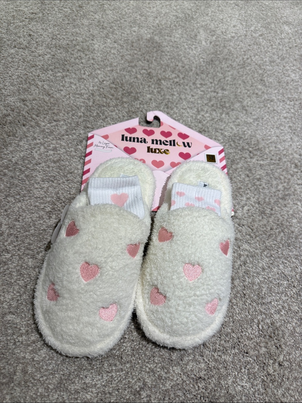 Luna Mellow Luxe Cream Sherpa Slippers with Pink Hearts